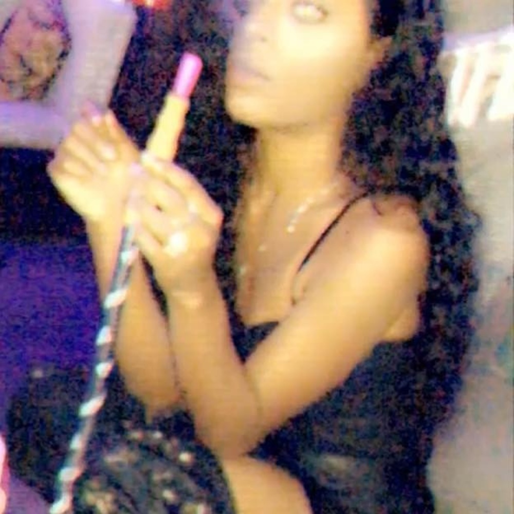 Meet your Posher, Indigo